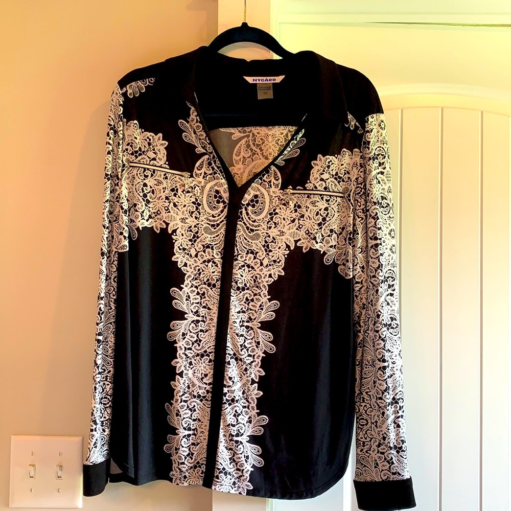 Peter Nygard NWOT Top!